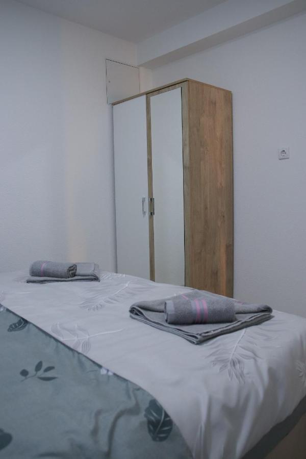 Apartmani Golub Livno Exteriör bild